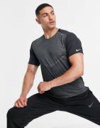 Nike Running - Run Division Rise 365 - Sort T-shirt