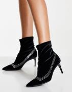 Love Moschino - Sorte spidse sokkestøvler i velour med hæl og logo