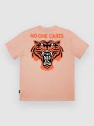 The Dudes No One Cares Classic Premium T-shirt pink