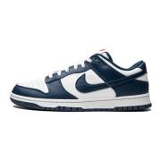 Retro Dunk Low Sneakers