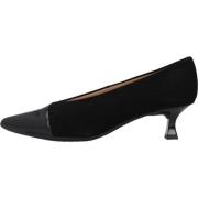 Moderne Tacon Pumps