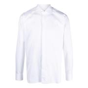 Forhøj dit formelle garderobeskab med hvid bomuldsskjorte