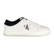 Sporty hvide sneakers med kontrastdetaljer