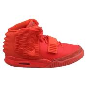 Rød Oktober Yeezy 2 Sneaker