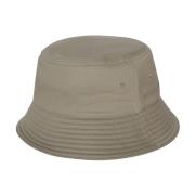 Broderet Logo Hat i Tonal Stil