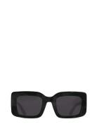 West Firkantede Solbriller Black Corlin Eyewear