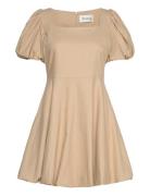 Camilla Dress Kort Kjole Beige MAUD