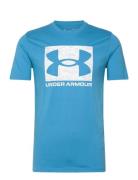 Ua Abc Camo Boxed Logo Ss Sport T-Kortærmet Skjorte Blue Under Armour