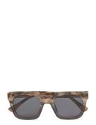 Nancy Accessories Sunglasses D-frame- Wayfarer Sunglasses Brown A.Kjær...
