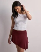 Nelly - Rød - Lovely Asymmetric Skirt