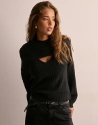 Neo Noir - Sort - Bonita Bolero Knit Blouse