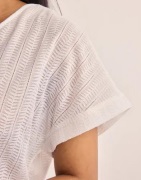 Pieces - Hvid - Pcafie Ss Reversible Lace Top Sww