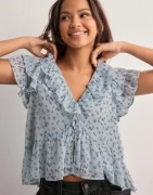 Nelly - Blomstret - Dreamy Flounce Blouse