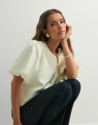 Neo Noir - Hvid - Aisa Dull Satin Blouse