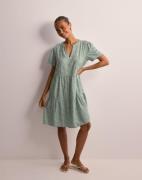 Only - Grøn - Onlzally Life S/S Thea Dress Noos P