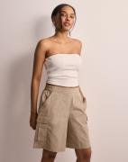 Vero Moda - Beige - Vmcharlotte Hw Pocket Shorts Wvn Ga