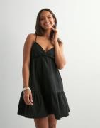 Nelly - Sort - Summer Strap Dress
