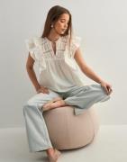 Only - Hvid - Onlsunny Life Capsl Frill Top Wvn N