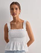 Nelly - Hvid - Cute Smock Top
