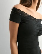 Nelly - Sort - Rib Lace Off Shoulder Top