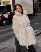 Nelly - Hvid - Cosy Short Fur Coat