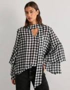 Vero Moda - Sort - Vmsia Ls Flounce Top Wvn Ga