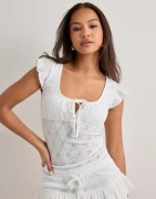 Nelly - Hvid - Broderie Anglais Top