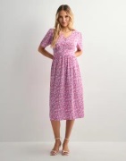 Pieces - Blomstret - Pctala Ss Midi Dress Noos Bc
